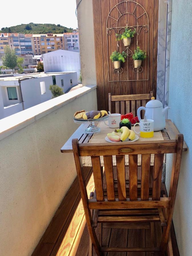 Apartamento T1 No Centro Te-U ตอร์เรส เวดรัส ภายนอก รูปภาพ